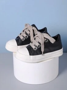 New Black Lace-Up Flat Ladies Party Shoes Daily Wear Ladies Shoes Casual Fashion Sports Shoes Outdoor Comfortable Neutral Couple Shoes