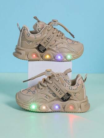 时尚 LED 发光透气运动鞋，适合男孩和女孩 - 休闲、减震、四季防滑户外跑步和步行运动鞋