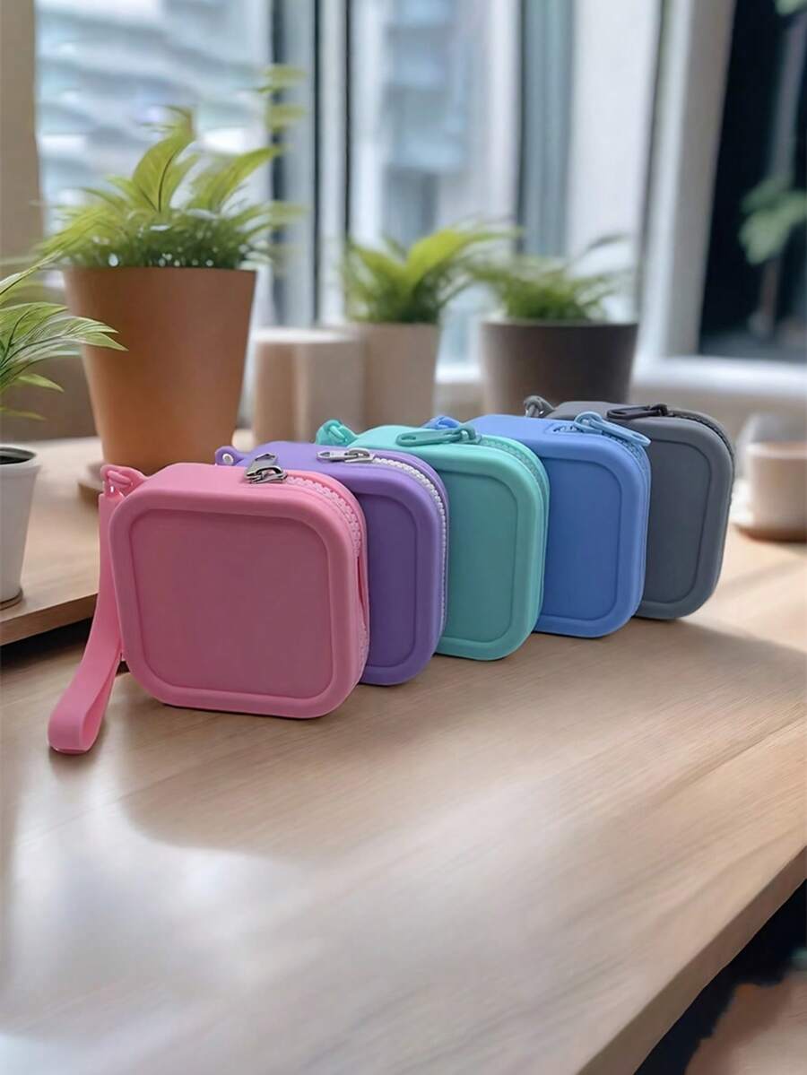 1 túi đựng đồ bằng silicon màu Macaron có khóa kéo - Chống nước, Nhẹ, Chống phai màu - Hoàn hảo để đựng son môi, tai nghe và chìa khóa với túi khóa kéo không lótHộp đựng đồ trang sức, Hộp đựng đồ trang sức, Hộp đựng đồ trang sức cho phụ nữ và trẻ em gái, Giá đựng đồ trang sức, Lý tưởng để đựng hoa tai, vòng cổ, nhẫn và phụ kiện cưới trong lễ Halloween; Cũng thích hợp để trang trí nhà cửa và quà tặng phù dâu - Nhiều màu - Xem 1