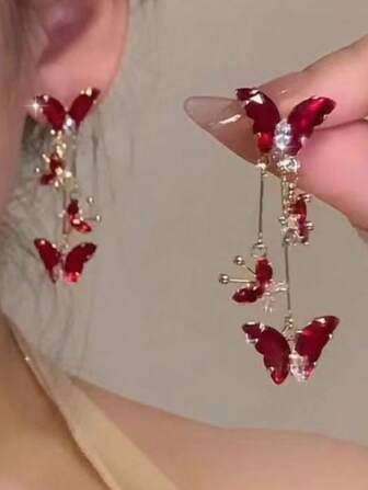Bloody Spirit Butterfly Cold Red Tassel Butterfly Earrings, New Fashion Earrings With High-End Sense, Versatile Luxurious Earrings