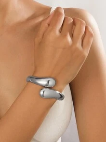 金色时尚水滴形锌合金手链，街头时尚个性，欧美风格，高端大气，夸张简约几何抽象图案，复古、别致、奢华、优雅，适合日常通勤、朋友聚会、浪漫假期、街拍、女士时装秀、商务会议等各种场合 - 手鐲 - 查看 13