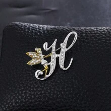 1pc/Set 26 Pcs Angel Shape English Alphabet Pins Cute Brooch For Clothes, Bags, Hats, Accessories Dress Accessories Pin For Clothes Bag Charm School Office Accessories Shirts Jacket Jewelry Christmas Halloween Clothes Pin Funny Teacher Gifts