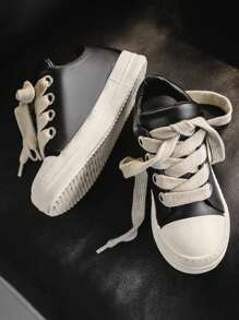 New Black Lace-Up Flat Ladies Party Shoes Daily Wear Ladies Shoes Casual Fashion Sports Shoes Outdoor Comfortable Neutral Couple Shoes