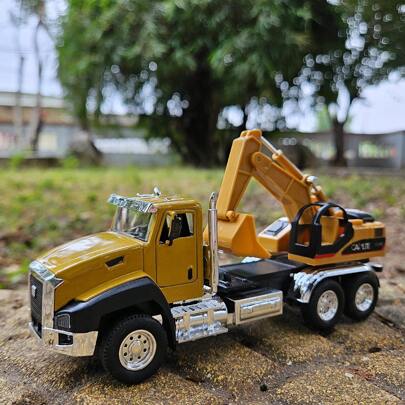 1pc 1:50 Scale Alloy Engineering Excavator Construction Vehicle Truck Toy Model, Realistic Opening Doors, For Kids Boys Girls,Back To School