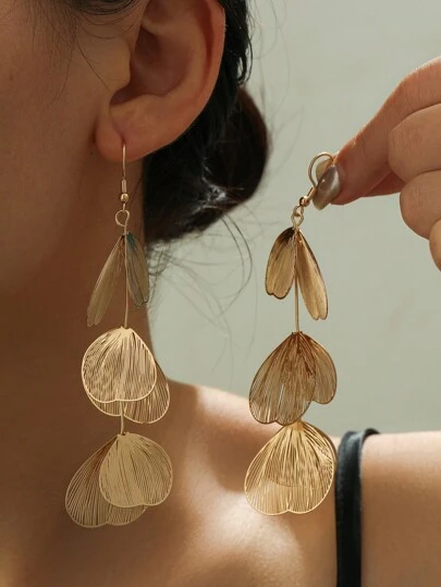 COINBUFF 1pair Elegant Metallic Fish Tail Fringe Long Drop Earrings For Women