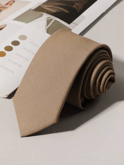 1 条纯色涤纶商务/休闲领带，2400 针高密度，适合商务、休闲、日常佩戴男士领带