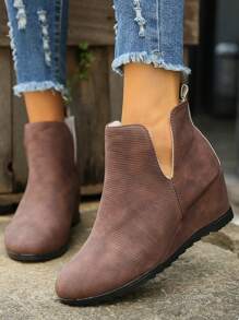 New Flat & Wedge Heel Ankle Boots Women Plus Size Vintage Chelsea Boots Fashion Warm Ladies Short Boots Comfortable Versatile Booties