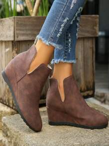 New Flat & Wedge Heel Ankle Boots Women Plus Size Vintage Chelsea Boots Fashion Warm Ladies Short Boots Comfortable Versatile Booties