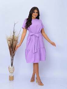 Mavie Dress, Specially Designed To Highlight Your Natural Elegance. With A Belt That Cinches Your Waist And A Ruffle That Adds A Perfect Touch - Màu Lilac Tím - Xem 8