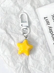 可愛的1入組牛奶黃色星型鑰匙扣，附有星型吊墜，適合學生、朋友和情侶作為時尚配飾 - 黃色 - 查看 3