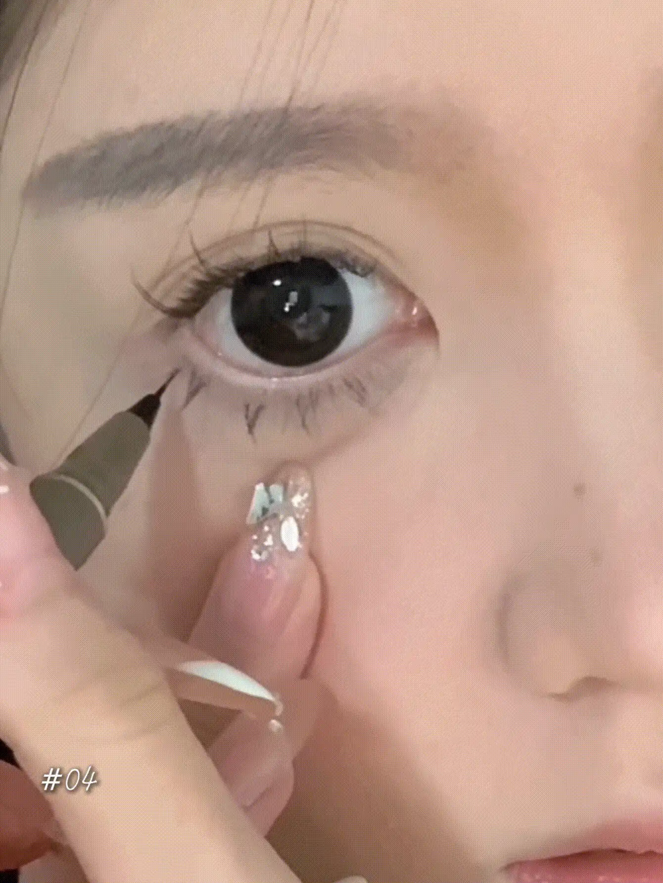 JUDYDOLL 400毫克超细液体眼线笔,速干防水配方,轻松描绘下睫毛,适合新手、自用、送礼、化妆、旅行、节日等场合,独特新颖的产品,是送给朋友、女友、参加婚礼、婚礼宾客、单身派对的理想礼物 - 棕色 - 查看 2