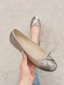 适合春夏秋季的棕色休闲芭蕾平底鞋，新款软底轻便低跟蝴蝶结鞋，百搭工作办公乐福鞋 - 深灰色 - 查看 6