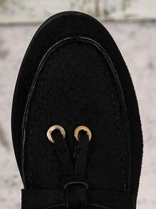 2024 Damskie modne retro wysokiej klasy modne antypoślizgowe odporne na zużycie lekkie wsuwane codzienne płaskie buty, czarne