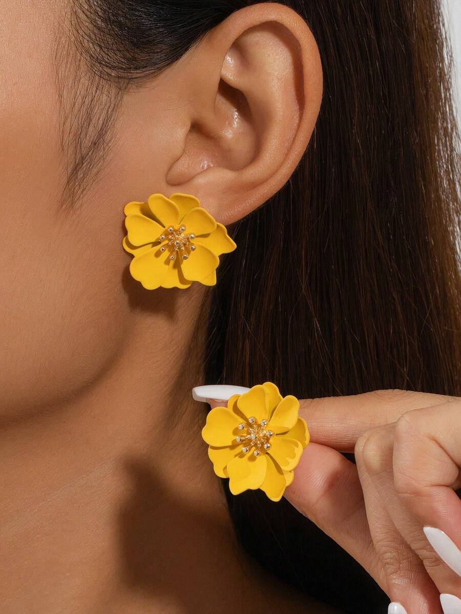 一对时尚花卉喷漆黄色耳环，适合女性旅行佩戴 - 黃色 - 查看 1