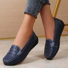 Women's Solid Color Fashion Loafers, Soft Bottom Lightweight Hollow Casual Shoes, Closed Toe Comfortable Walking Shoes