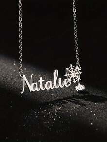 Personalisierte Namenskette für Frauen Männer aus rostfreiem Stahl, individualisierte Spinnen Namenskette in Silber-Gold-Farbe, Namensschildanhänger, Halloween Geschenke, Gothic Feiertags Dekorationen, Halloween Zubehör, Geschenke für Freunde - Silber - Übersicht 3