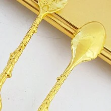 1 pezzo/Set da 3 pezzi Elegante set di cucchiai in metallo, Cucchiaini in stile barocco vintage per caffè, dessert, cucchiaini piccoli, mescolatori decorati, adatti per uso domestico, ristorante, caffetteria, hotel, accessori per la tavola, regalo di Natale