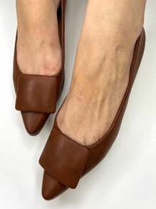 Sapatilha Feminina Fivela Encapada Destroyed Caramelo – Macia, confortável, segura, flexível, moderna, inspiradora.