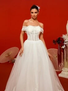 Elegante vestido de novia romántico de tul con hombros descubiertos, bordado de encaje y cintura de sirena - Blanco - Ver 9