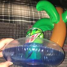 1入組充氣式水上飲料架，浮動式飲料杯杯墊套裝，帶有雙重櫻桃、椰子、飛馬、螃蟹造型裝飾，夏天必備 - 彩色 - 查看 4