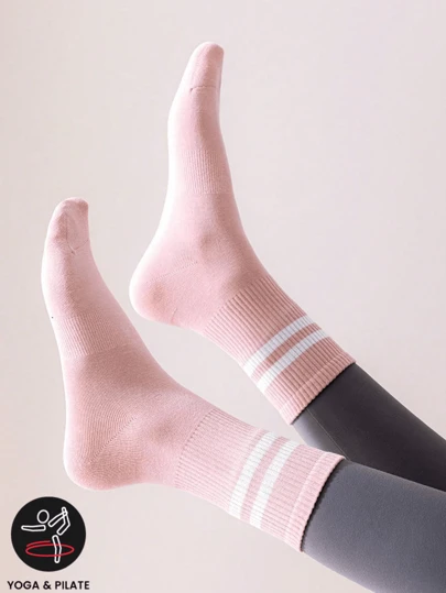 Sports Outdoor 1pair Solid Color Stripe Patterned Women Mid-Calf Sports Yoga Socks