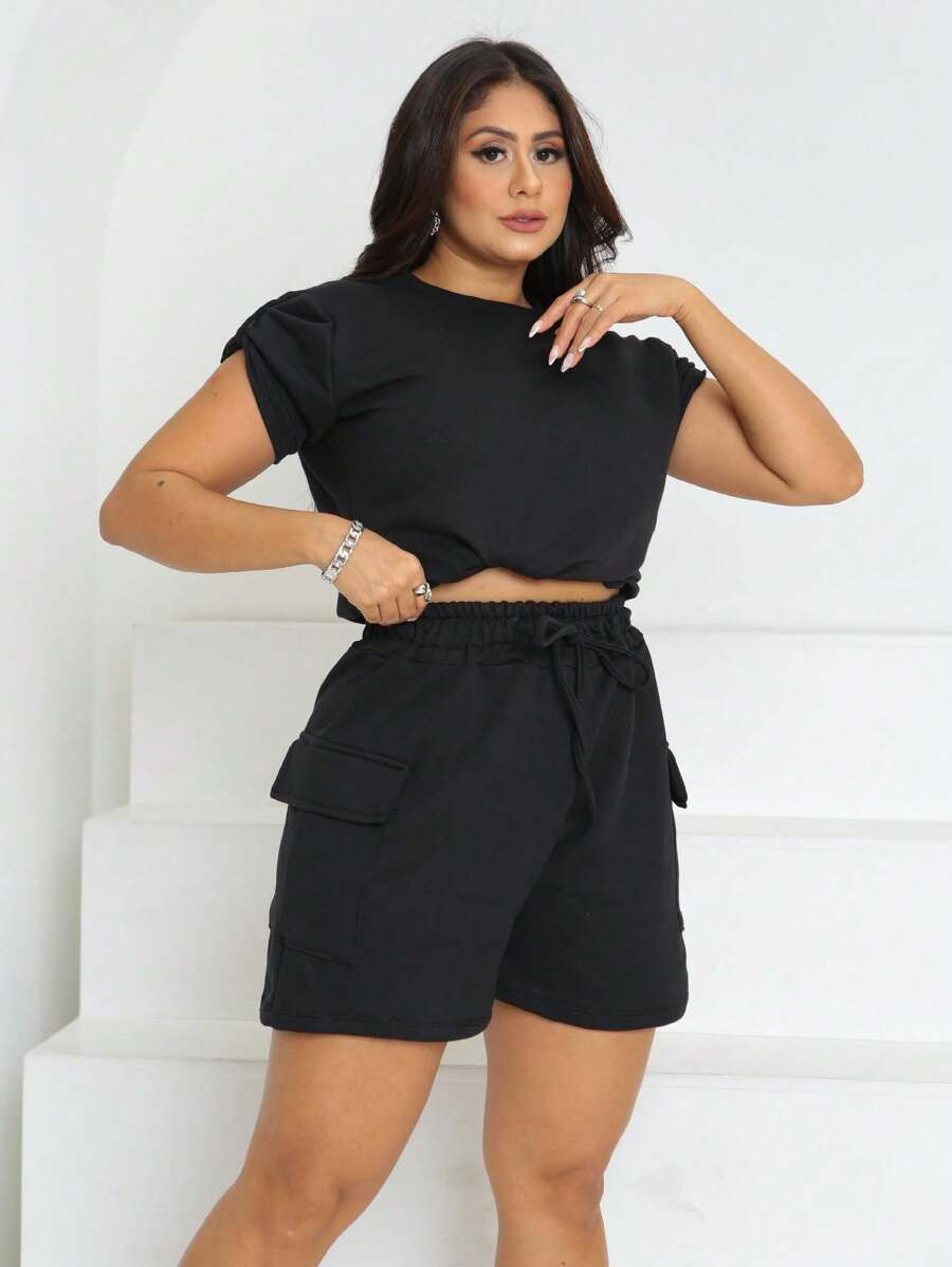 Pearl Set Cargo Shorts With High Waistband With Blouse Offers Two Styles. Detail On The Sleeve And The Knot At The Front Add A Sophisticated And Different Touch To Your Set. - màu đen - Xem 1