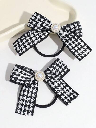 2pcs Houndstooth Black & White Faux Pearl Decor Hair Scrunchies