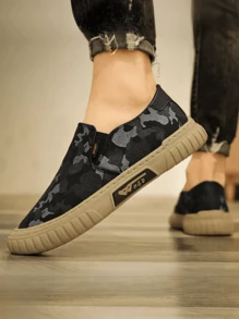 Breathable Camouflage Fashionable Men's Slip-On Casual Shoes, Non-Slip And Wear-Resistant Work Shoes, Slouchy Loafers And Sports Shoes (Random Floral Pattern)