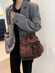 Túi xô thời trang cổ điển phong cách kinh doanh giản dị mùa hè, túi hình gối, túi baguette, túi quan tài, túi nữ, túi xích nữ, túi baguette chắp vá, chắp vá, cổ điển, chéo, túi thời trang kiểu giỏ, túi máy ảnh, xích, túi xe máy, túi xách, túi phụ kiện, túi đơn giản thời trang cổ điển, túi xích chéo vai, phong cách thời trang, nhẹ, di động, phong cách lấy cảm hứng từ dopamine, màu trơn, punk, có trang trí bằng kim loại, chữ cái, phải có vào mùa thu đông, túi hình bánh bao dành cho nữ - Đỏ - Xem 5