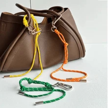 1 pieza Accesorio de llavero con charm de bolsa, accesorio decorativo hecho a mano de estilo minimalista, con cuerda hecha a mano, estilo deportivo, estilo de dinero antiguo, accesorios de llavero para hombres y mujeres