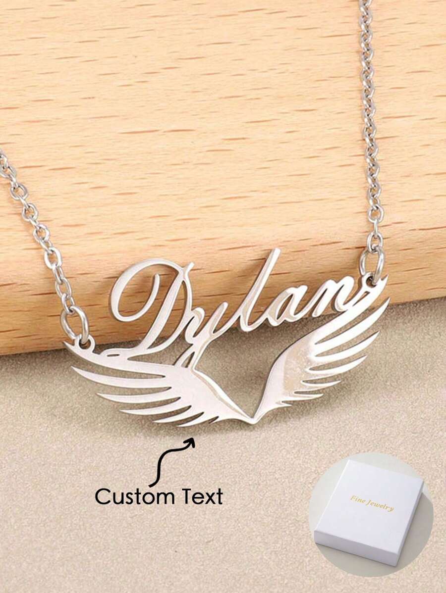 浪漫优雅，天使翅膀形状定制项链，带有英文名字，是送给亲人、朋友和家人的创意惊喜礼物。它是母亲节、情人节、生日、周年纪念日、毕业典礼的绝佳礼物 - 銀色 - 查看 1