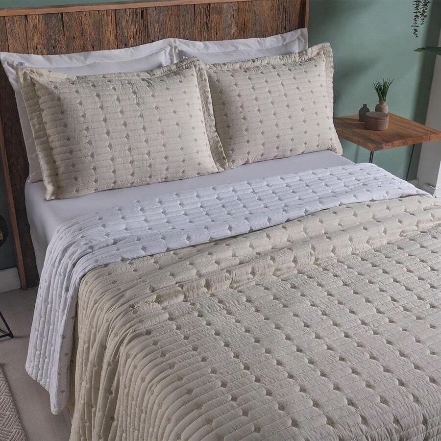 Double-Sided Embroidered Bedspread Kit With 200 Thread Count Percale For Standard Double Bed