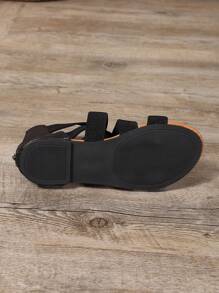 Women's Retro Casual Lightweight Versatile Peep Toe Black Criss-Cross Strap Elastic Hollow Back Zipper Comfortable Round Toe Flat Roman Sandals