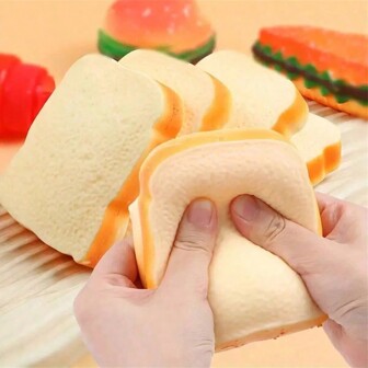 1 件柔软面包形缓慢上升减压玩具，恶作剧礼物（吐司风格）