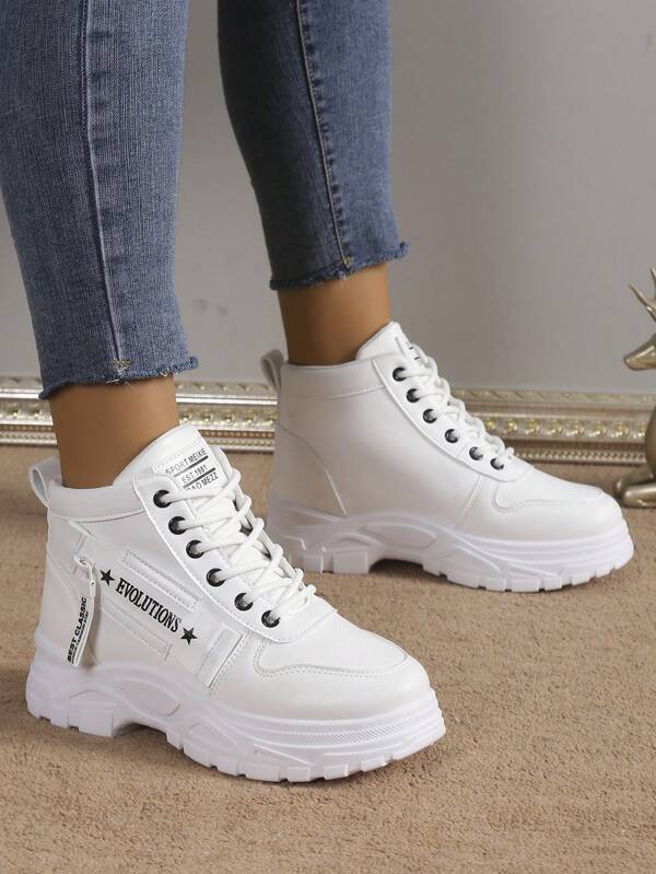 Nuove sneaker casual alte da donna con punta tonda, allacciate, in stile patchwork a contrasto di colori, versatili, adatte per l'aperto e il campus, stile autunno/inverno