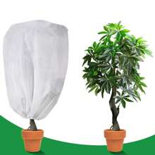 1 pieza Cubierta de planta con cordón para invierno, cubierta protectora contra el frío y el viento para arbustos y plantas en maceta, cubierta protectora contra insectos para plantas de jardín al aire libre, cubierta protectora contra el frío, bolsas protectoras contra el frío para plantas, manta de tela contra la helada que protege árboles frutales y plantas en maceta del congelamiento y los animales (cordón, color (negro y blanco) aleatorio)
