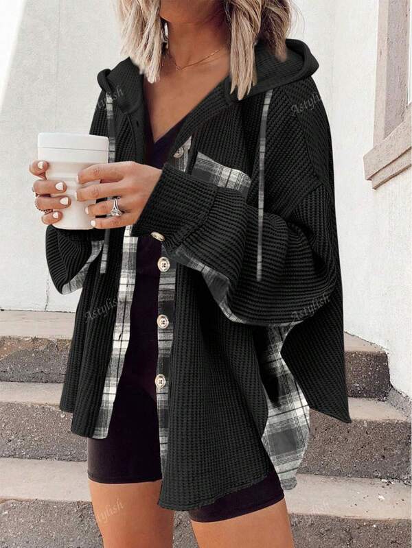 Astylish Camisa/chaqueta sobredimensionada con capucha con cordón, botones delanteros y estampado a cuadros de parches de textura de gofre