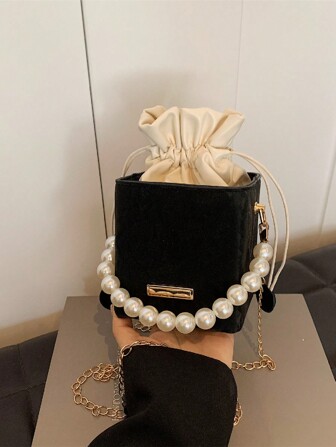 1pc Mini Pearl Chain Decor Solid Color PU Drawstring Crossbody Bag, Suitable For Women's Daily Use