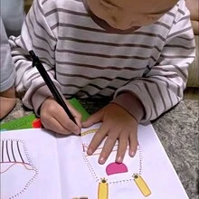 趣味点点画书，益智蒙特梭利玩具幼儿园启蒙绘画书，8个主题数字字母与动物认知，12/18/24/36色蜡笔，油画，粉彩涂鸦涂色书，培养孩子绘画天赋最理想的礼物 - 彩色 - 查看 4