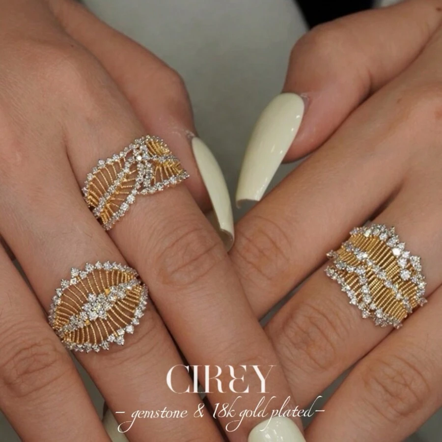 CIREY 18K Textured Gold Lace Vintage Baroque Style Ring With Rhinestones, Women Jewelry Gift - Lips - View 1