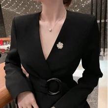 Set de 50/30 piezas con diseños aleatorios de animales y plantas bonitos y elegantes - Alfileres de broche de aleación de zinc para ropa y bolsos, accesorios de vestir para todas las temporadas, decoración para ropa, bolsos, mochilas escolares
