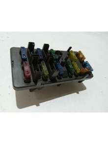 Fuse Box Peugeot 106 1.0 8v 9632876980 - 彩色 - 查看 3