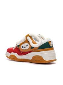 Fashionable Skateboarding Outdoor Sports Shoes - Merah - View 2