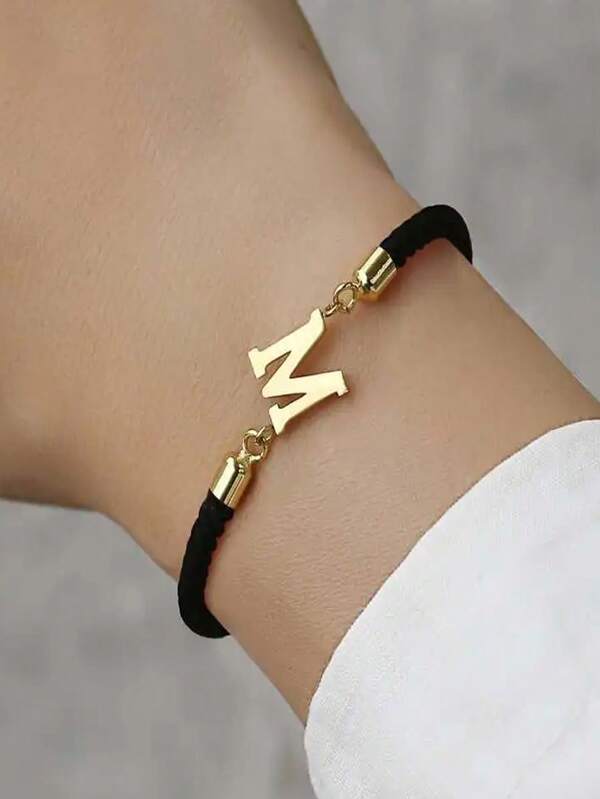 1 pieza de pulsera de acero inoxidable con letras inglesas de la A a la Z, cuerda manual de 26 letras, se puede ajustar libremente el tamaño de las manos grande y pequeña, para uso diario de niñas con iniciales