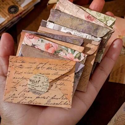 16pcs/Set- Mini Vintage Collage Set - Exquisite Envelopes & Seal Stickers - Perfect For DIY Scrapbooking, Artistic Journaling, And Creative Decorations On Bottles & Suitcases -Random Color ! Back To School