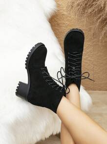 时尚女靴女靴短靴英伦风厚底短靴机车皮靴中筒靴舒适户外女时尚经典绒面圆头短靴复古系带粗跟防滑舒适6.5cm不累通勤高跟细跟四季靴低帮透气短靴女靴英伦风2025秋季薄款百搭透气粗跟休闲百搭细跟靴短靴 - 黑色 - 查看 5