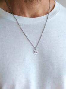 Collar con colgante de sol de tono plateado minimalista para hombre, uso casual diario