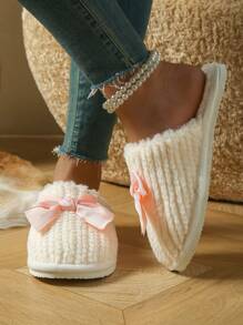 Pantoufles d'hiver en peluche unicolore de luxe - semelle ultra douce et design d'orteil fermé - Confort plat, enfiler - Pantoufles d'intérieur chaudes pour temps froid