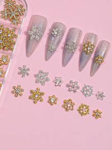 12 盒 70 件魅力雪花指甲饰品圣诞节节日气氛钻石饰品艺术指甲配件适合女士和女孩指甲 - 彩色 - 查看 5