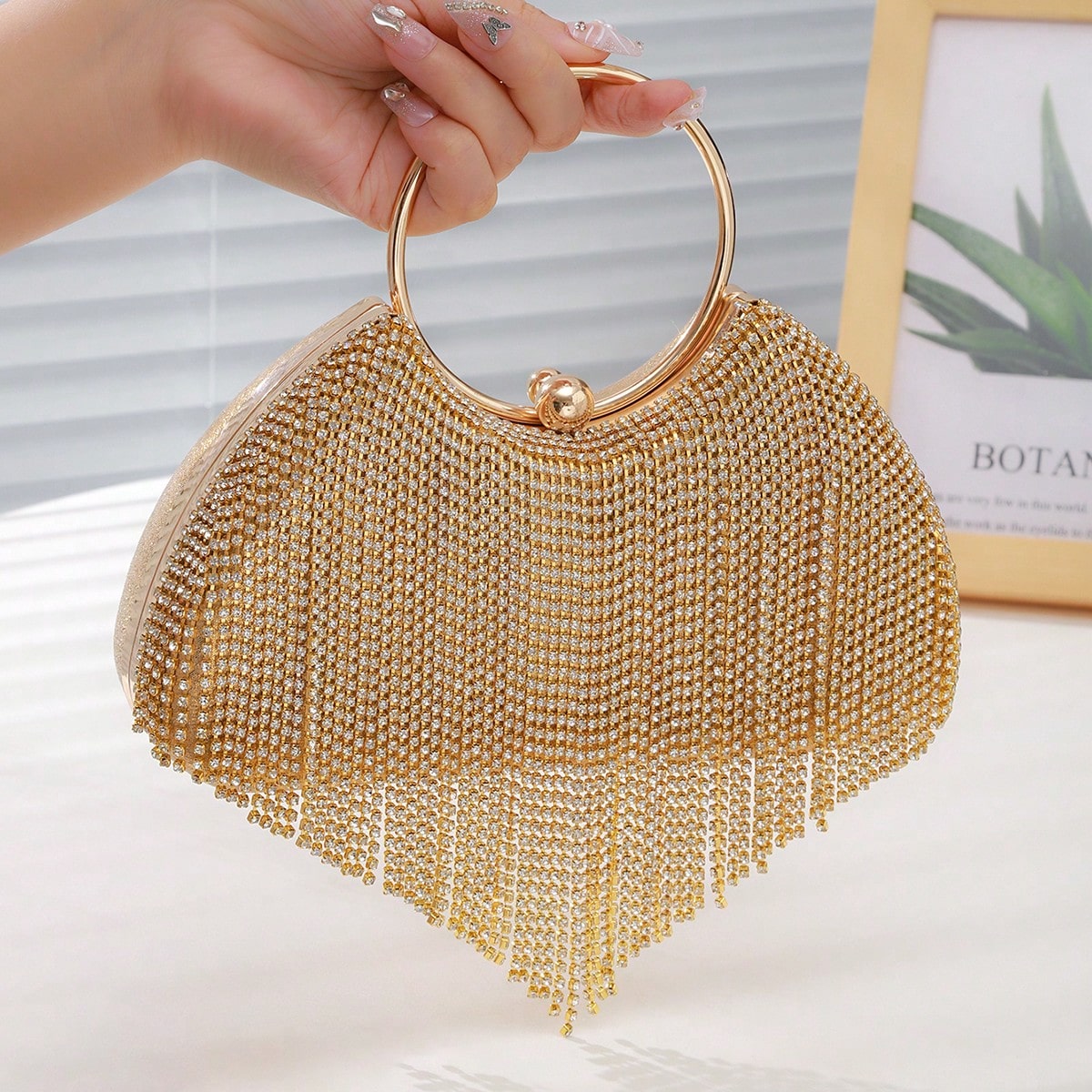 1pc Classic Rhinestone-Decorated Tassel Evening Bag, Shiny & Glamorous Elegant Rhinestone-Embellished Round Wristlet Clutch, Luxurious Rhinestone Bridal Bag, Suitable For Fashionable Women Attending Weddings Excellently Matching With Party Dresses For Women, Tready Party Bags, Perfect For Party, Wedding, Prom, Dinner/Banquet, Glamorous Rhinestone Bag, Perfectly Matching With Prom Accessories